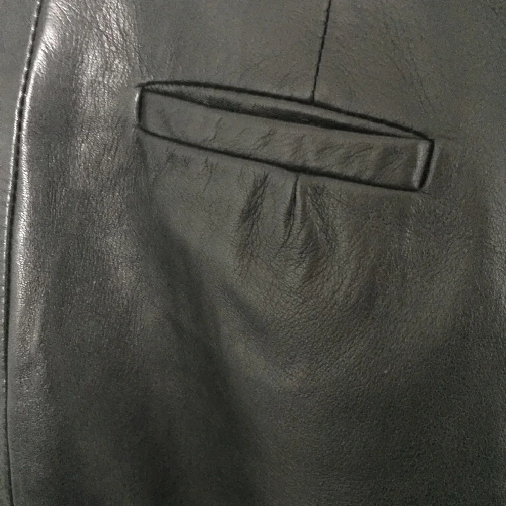Danier black leather straight slim pants with split seam hem, US 6, like new. - Picture 4 of 7